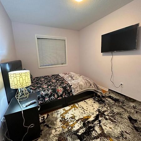 Cmoney Beautiful Home 2 Brampton Luaran gambar