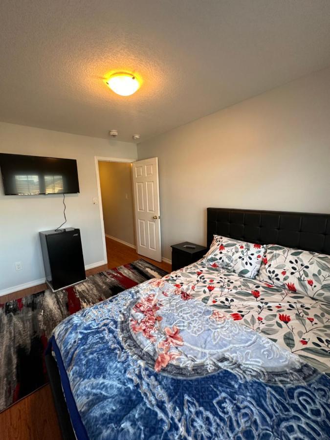 Cmoney Beautiful Home 2 Brampton Luaran gambar