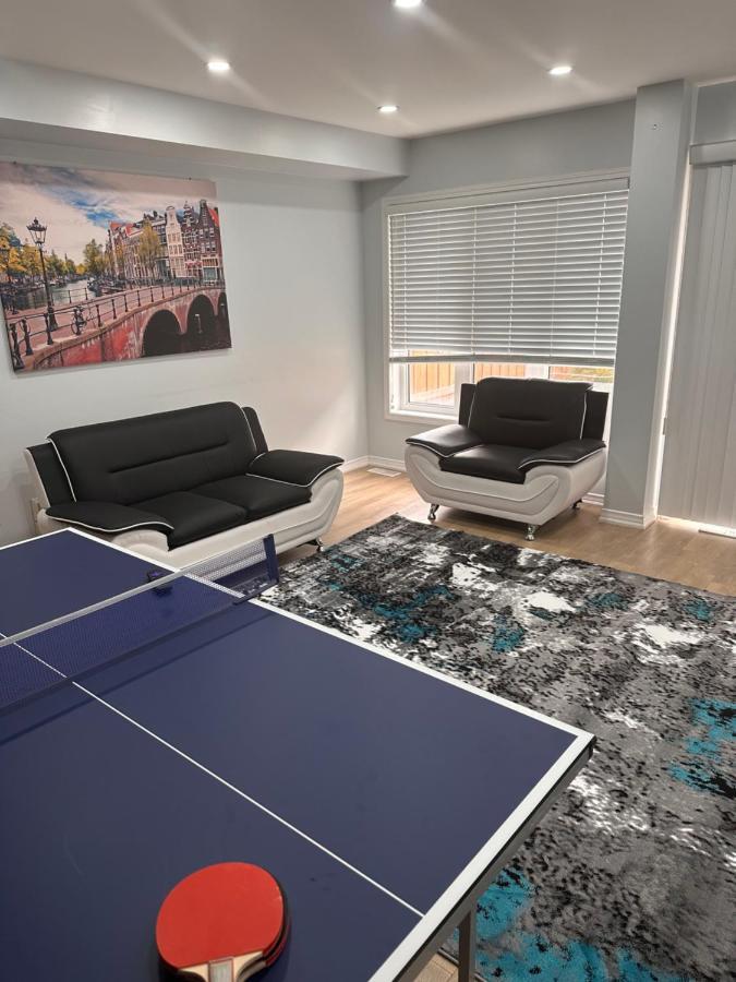 Cmoney Beautiful Home 2 Brampton Luaran gambar