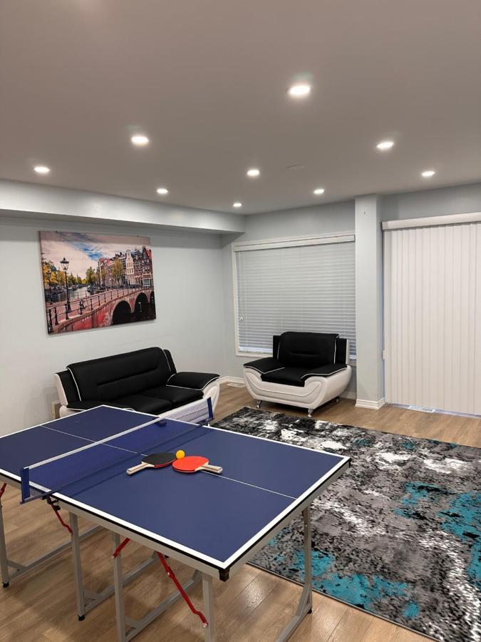 Cmoney Beautiful Home 2 Brampton Luaran gambar