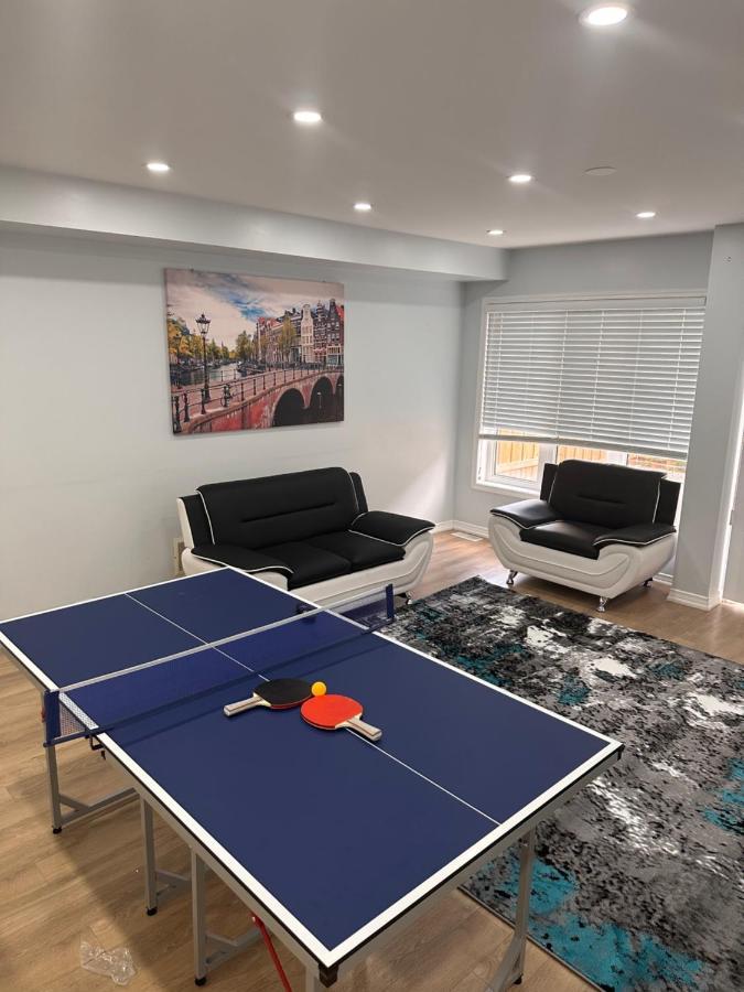 Cmoney Beautiful Home 2 Brampton Luaran gambar