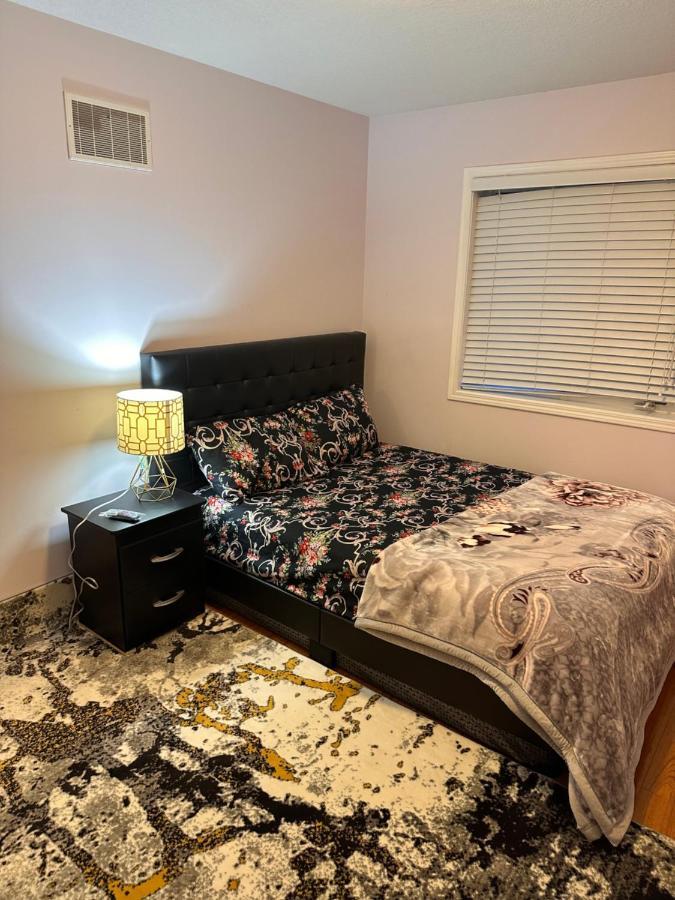 Cmoney Beautiful Home 2 Brampton Luaran gambar